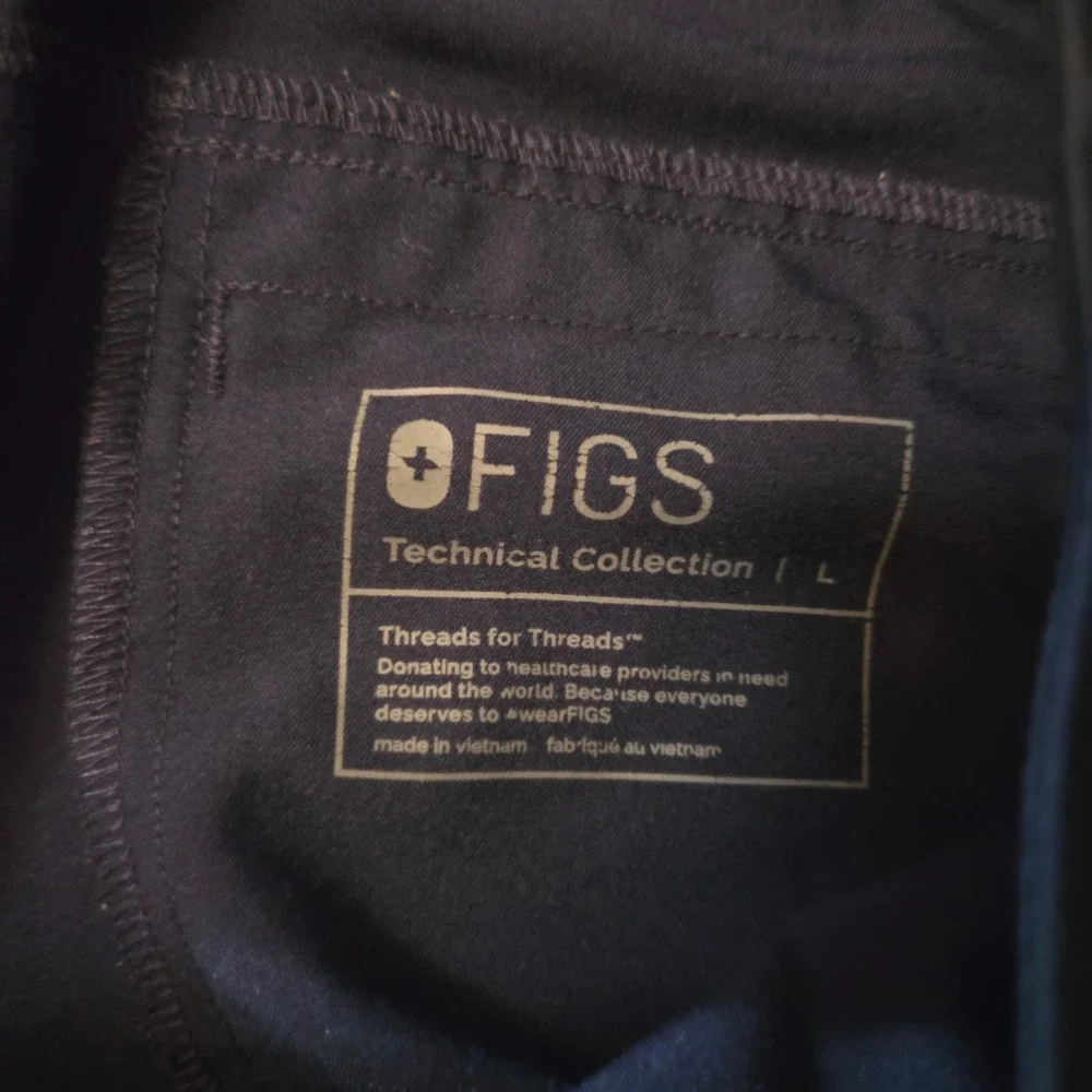FIGS Technical Collection Mens Navy Blue Scrub Cargo Pants T2001 Size Large